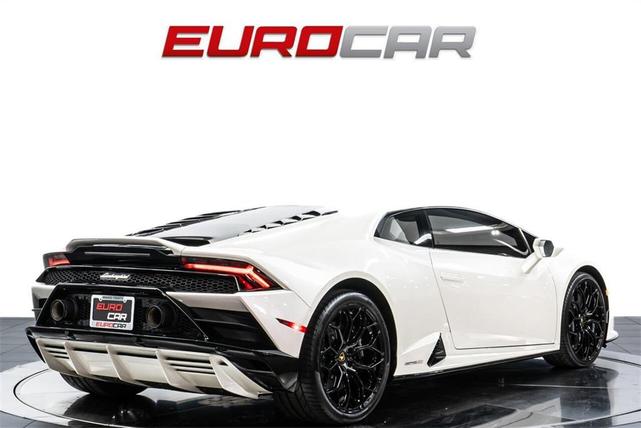 Photo of 2022 White Lamborghini Huracan EVO
