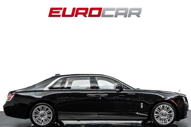 Photo of 2022 Black Rolls-Royce Ghost