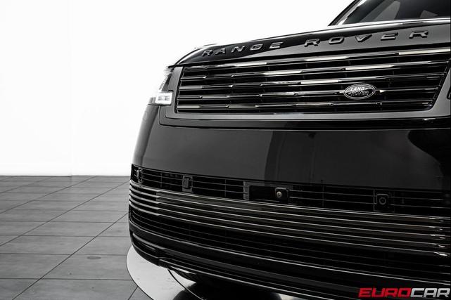 Photo of 2025 Black Land Rover Range Rover