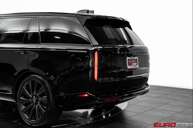 Photo of 2025 Black Land Rover Range Rover