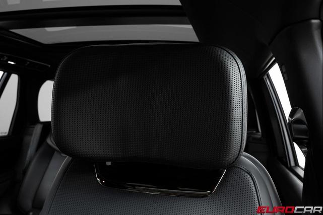 Photo of 2025 Black Land Rover Range Rover