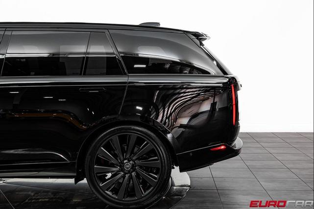 Photo of 2025 Black Land Rover Range Rover