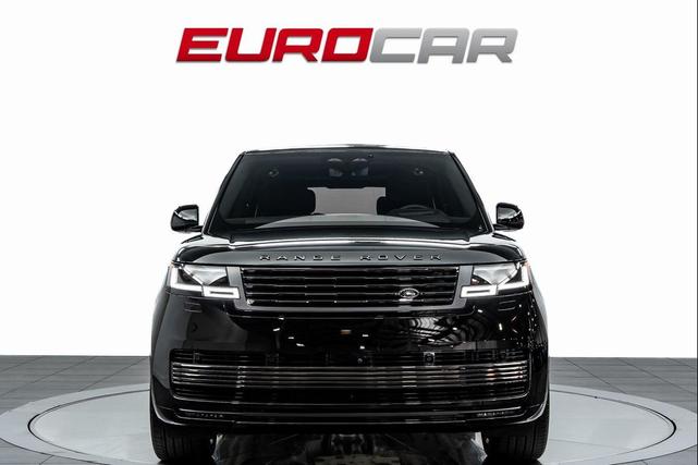Photo of 2025 Black Land Rover Range Rover