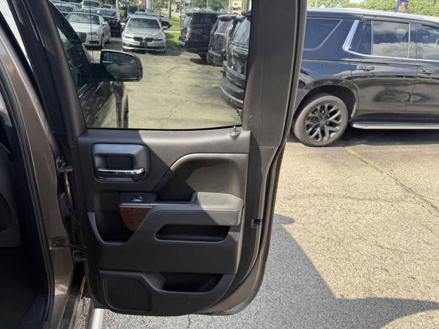 Photo of 2015 Gray GMC Sierra 1500