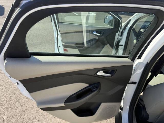 Photo of 2018 White Ford Focus