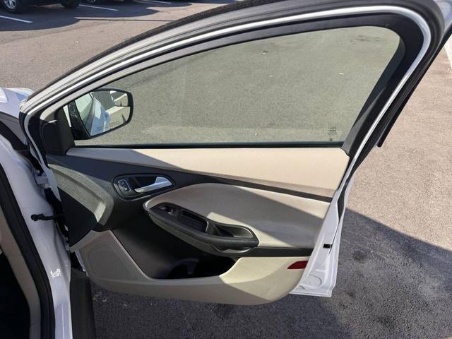 Photo of 2018 White Ford Focus