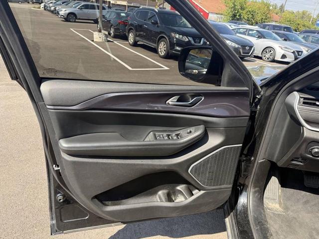 Photo of 2021 Black Jeep Grand Cherokee L