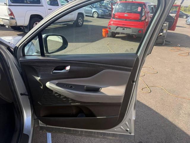 Photo of 2020 Silver Hyundai SANTA FE