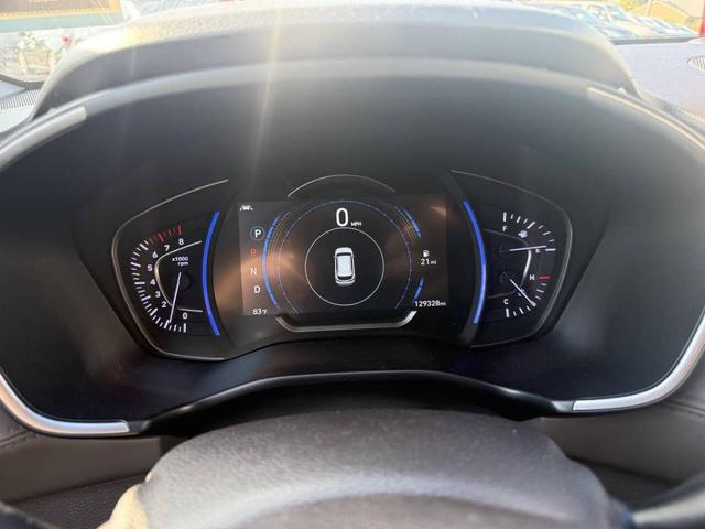 Photo of 2020 Silver Hyundai SANTA FE