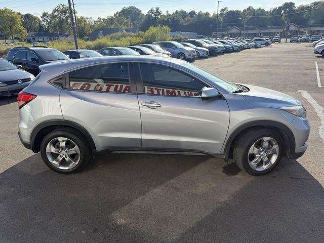 Photo of 2018 Silver Honda HR-V