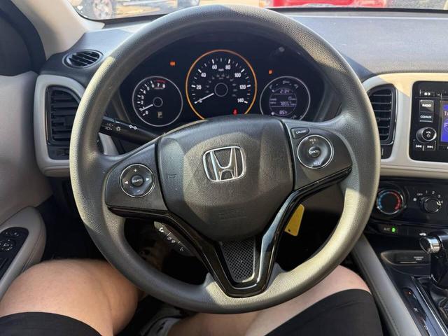 Photo of 2018 Silver Honda HR-V