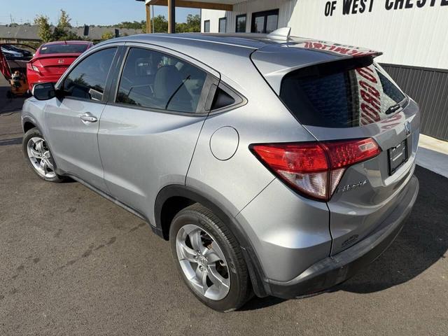 Photo of 2018 Silver Honda HR-V