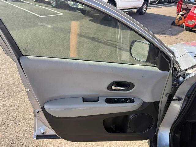 Photo of 2018 Silver Honda HR-V
