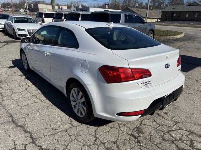 Photo of 2014 White Kia Forte Koup