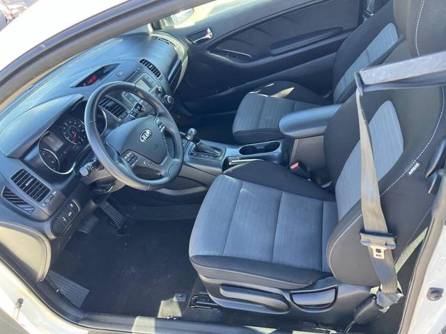 Photo of 2014 White Kia Forte Koup