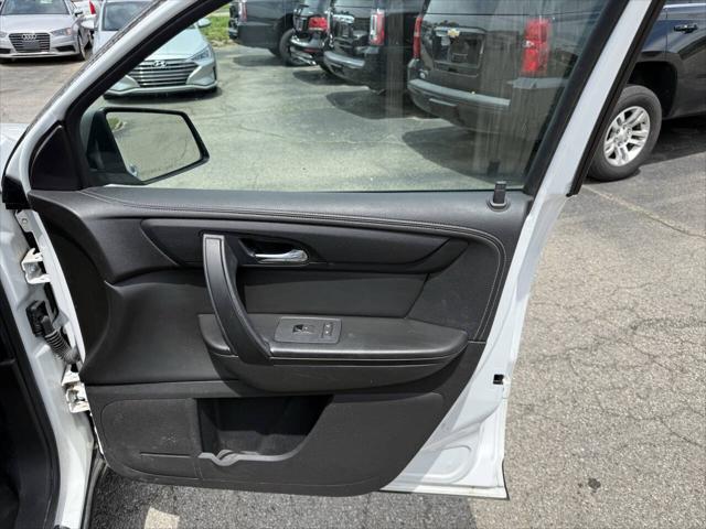 Photo of 2016 White GMC Acadia