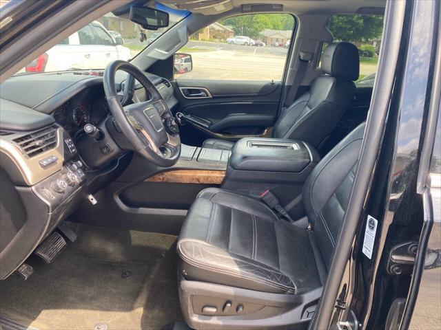 Photo of 2015 Black GMC Yukon