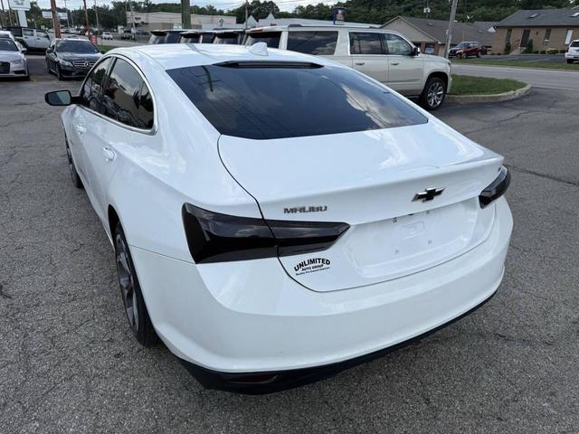 Photo of 2021 White Chevrolet Malibu
