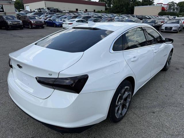 Photo of 2021 White Chevrolet Malibu