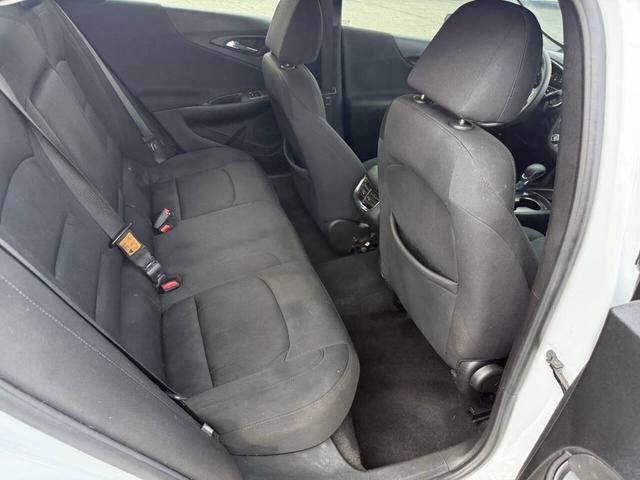 Photo of 2021 White Chevrolet Malibu