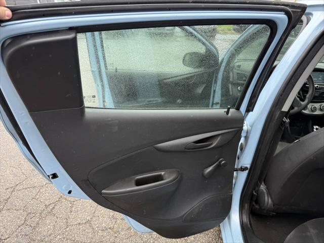 Photo of 2016 Blue Chevrolet Spark