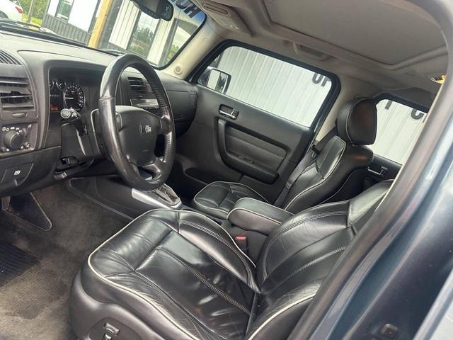 Photo of 2006 Blue Hummer H3
