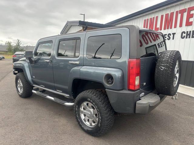 Photo of 2006 Blue Hummer H3