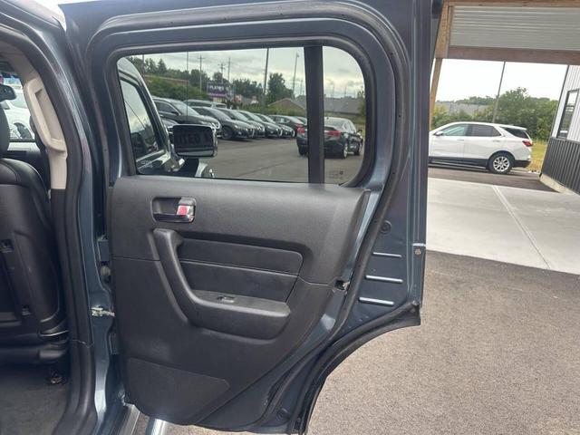 Photo of 2006 Blue Hummer H3