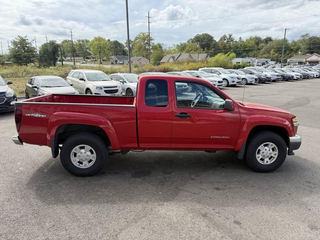 Photo of 2005 Red GMC Canyon