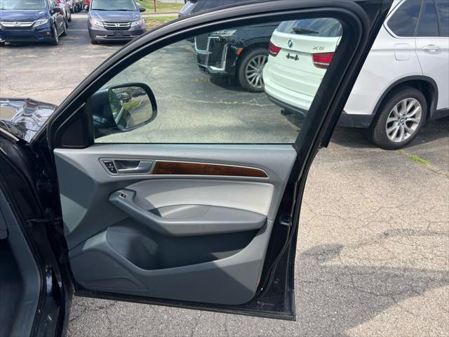 Photo of 2015 Gray Audi Q5
