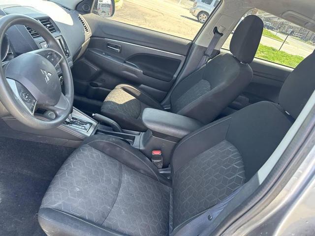 Photo of 2020 Gray Mitsubishi Outlander Sport