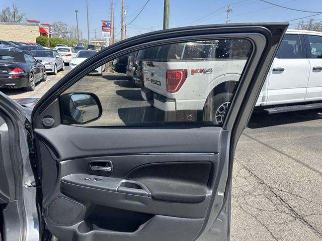 Photo of 2020 Gray Mitsubishi Outlander Sport