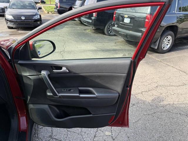Photo of 2017 Red Kia Sportage