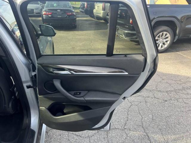 Photo of 2016 Silver BMW X1