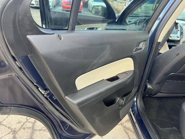 Photo of 2017 Blue Chevrolet Equinox