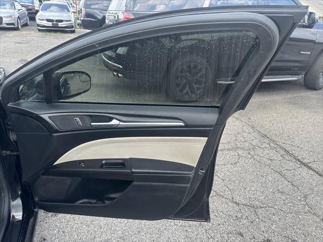 Photo of 2018 Black Ford Fusion