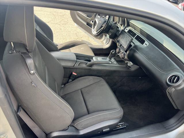 Photo of 2014 Silver Chevrolet Camaro