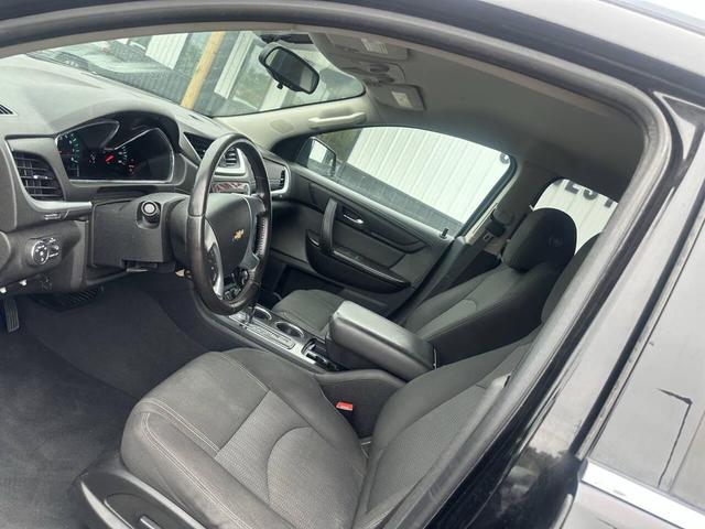 Photo of 2017 Black Chevrolet Traverse