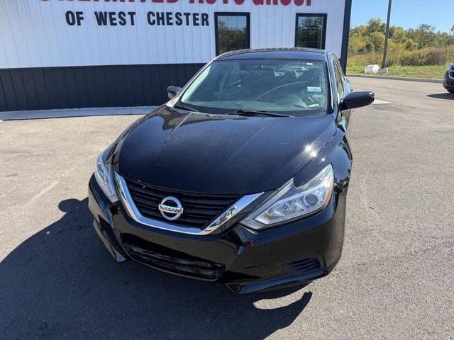 Photo of 2017 Black Nissan Altima