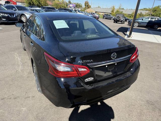 Photo of 2017 Black Nissan Altima