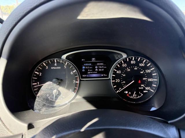 Photo of 2017 Black Nissan Altima