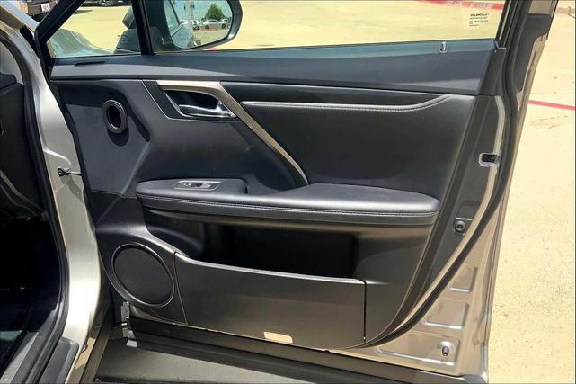 Photo of 2022 Atomic Silver Lexus RX 350