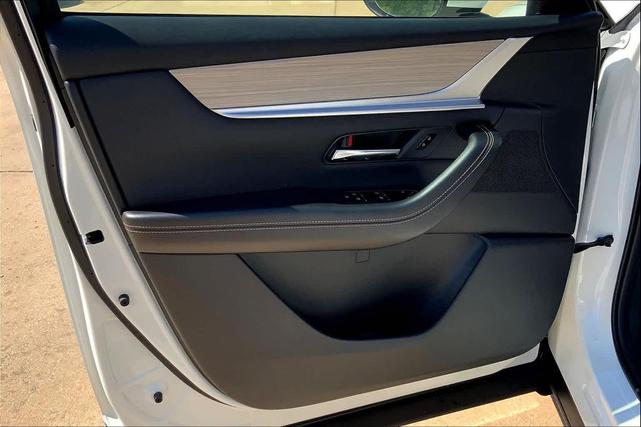 Photo of 2025 Rhodium White Premium Mazda CX-90