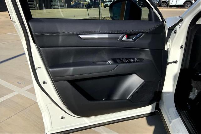 Photo of 2025 Rhodium White Metallic Mazda CX-5
