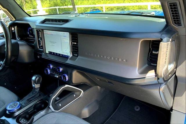 Photo of 2022 Velocity Blue Metallic Ford Bronco