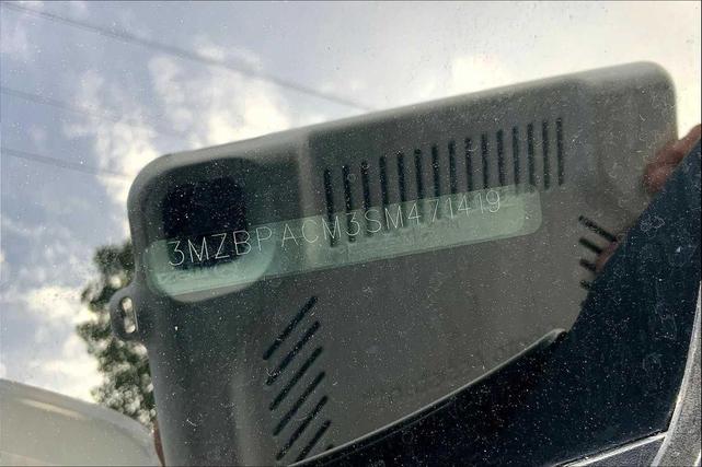 Photo of 2025 Platinum Quartz Metallic Mazda Mazda3