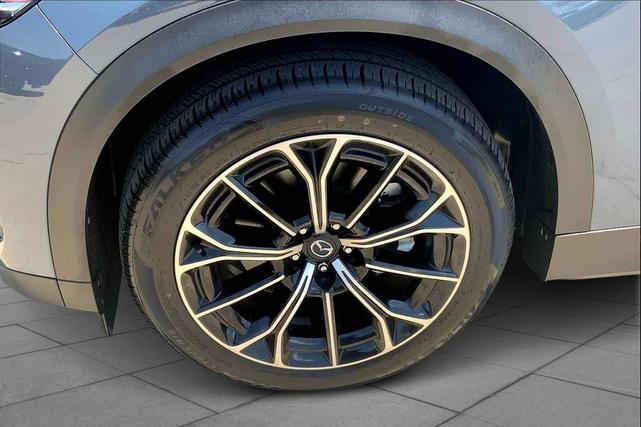 Photo of 2025 Polymetal Gray Metallic Mazda CX-70 PHEV