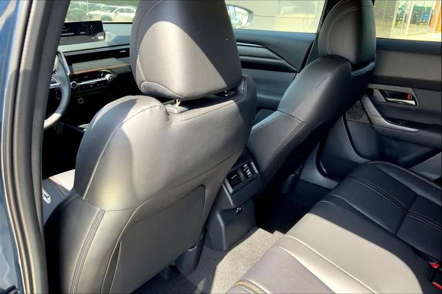Photo of 2025 Ingot Blue Metallic Mazda CX-50