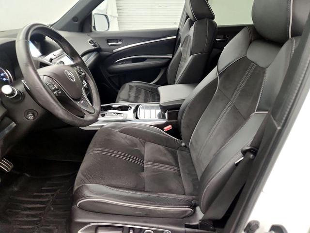 Photo of 2019 White Acura MDX