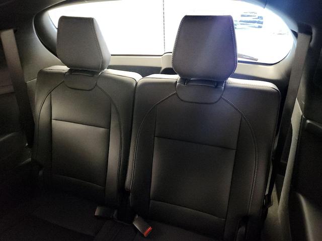 Photo of 2019 White Acura MDX